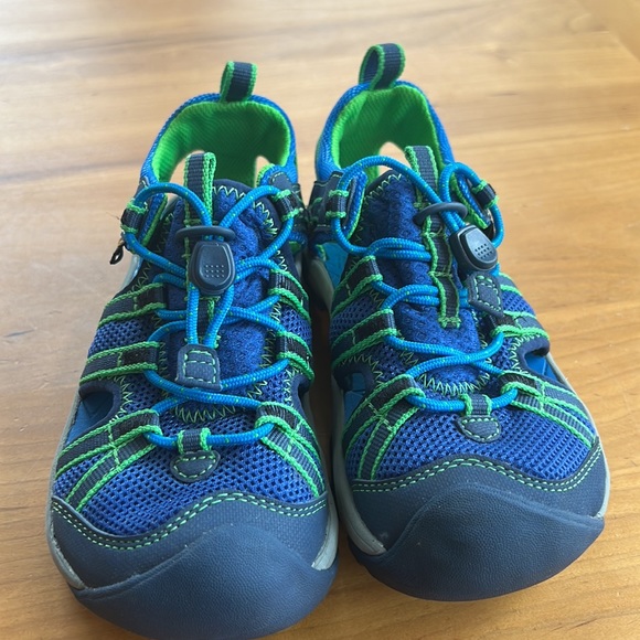 Teva kids Manatee Sandals, size 12 - Picture 2 of 6